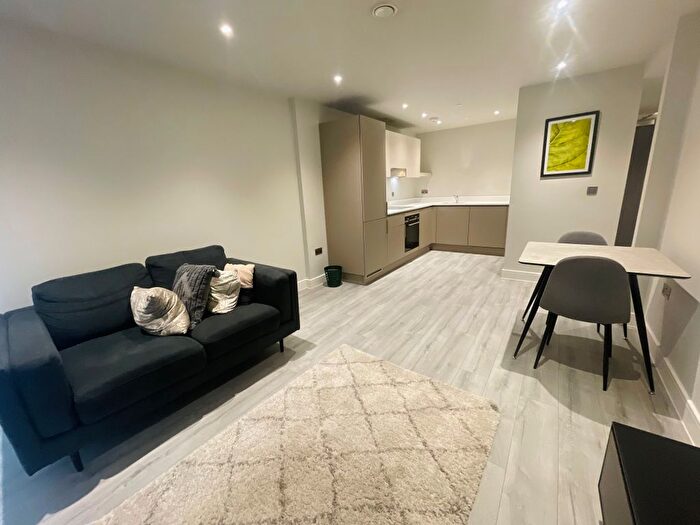 1 Bedroom Flat To Rent In St Martins Place, Broad Street, Birmingham, B15