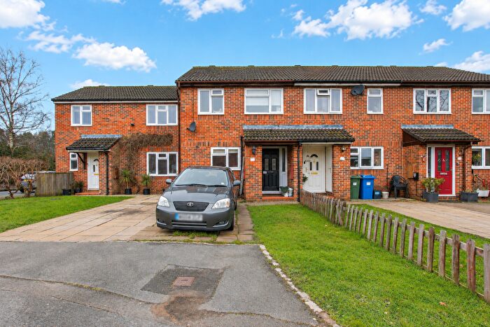 3 Bedroom Terraced House For Sale In Chesterblade Lane, Forest Park, Berkshire, RG12