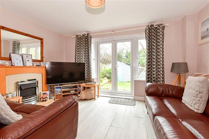 3 Bedroom Semi Detached House For Sale In Amherst Place, Ryde, Isle Of Wight, PO33