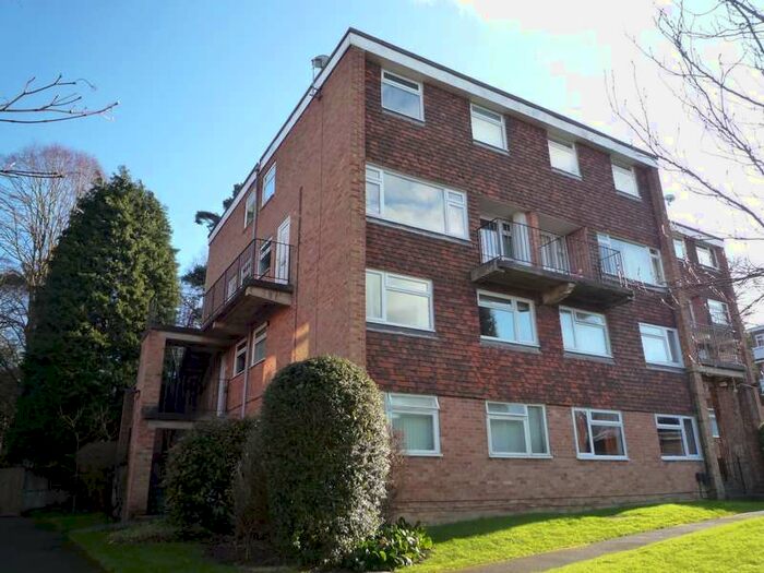 2 Bedroom Maisonette Flat To Rent In Perrymount Road, Haywards Heath, RH16