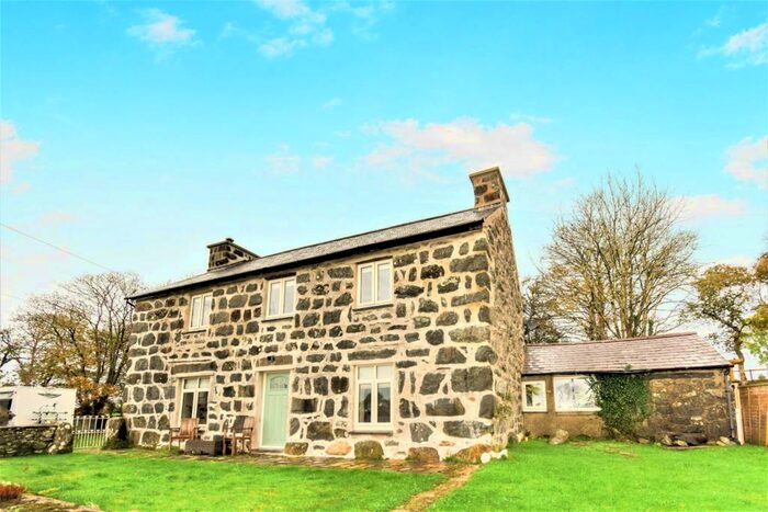 3 Bedroom Detached House For Sale In Rhoslan, Criccieth, LL52