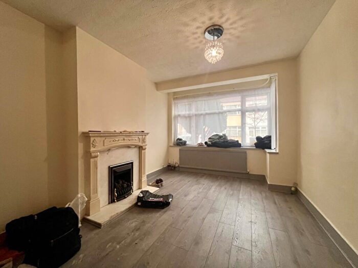 3 Bedroom Terraced House To Rent In Lawrence Avenue, London, E12
