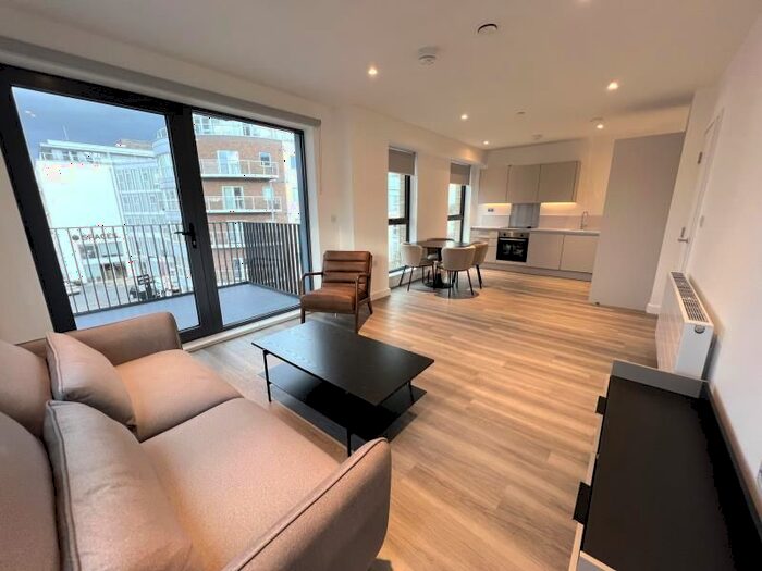 2 Bedroom Flat To Rent In Station View, Guildford, GU1