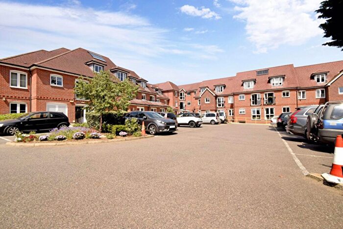 2 Bedroom Apartment For Sale In Barnes Wallis Court, Byfleet, KT14