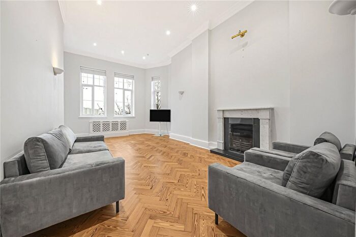 3 Bedroom Flat To Rent In Clive Court, London, W9