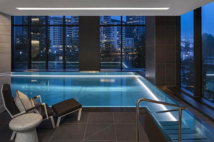 1 Bedroom Apartment For Sale In South Quay Plaza, Canary Wharf, London, E14