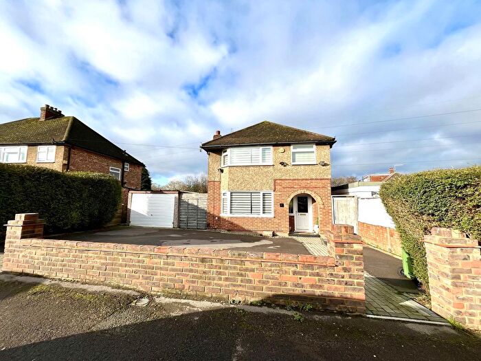 3 Bedroom Detached House To Rent In Ashby Avenue, Chessington, Surrey., KT9