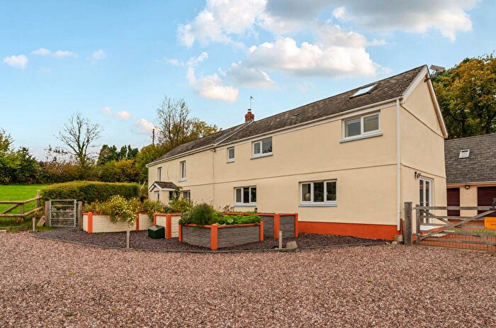 5 Bedroom Detached House For Sale In Garnant Carmarthenshire, SA18