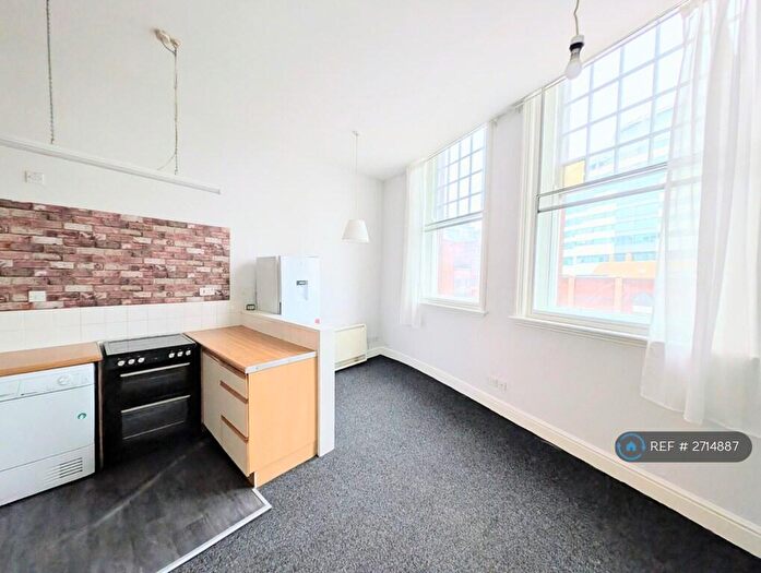 2 Bedroom Flat To Rent In Rockford House, Nottingham, NG1