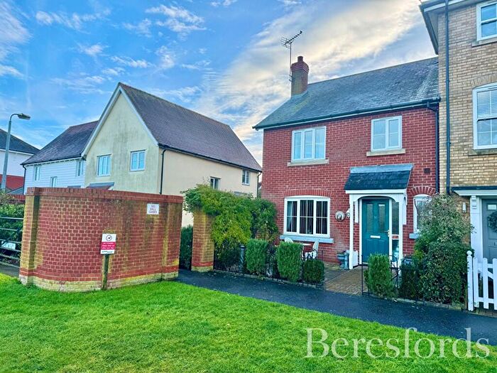 3 Bedroom End Of Terrace House For Sale In Iona Walk, Rowhedge, CO5