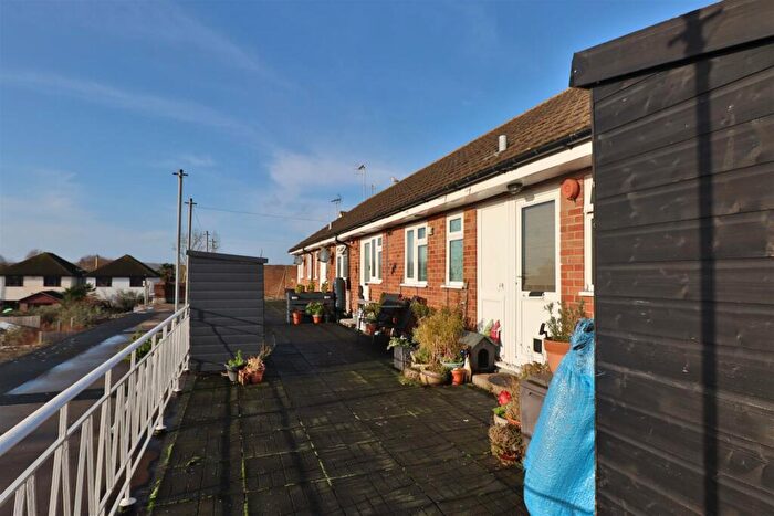 1 Bedroom Flat To Rent In Salvington Road, Worthing, BN13