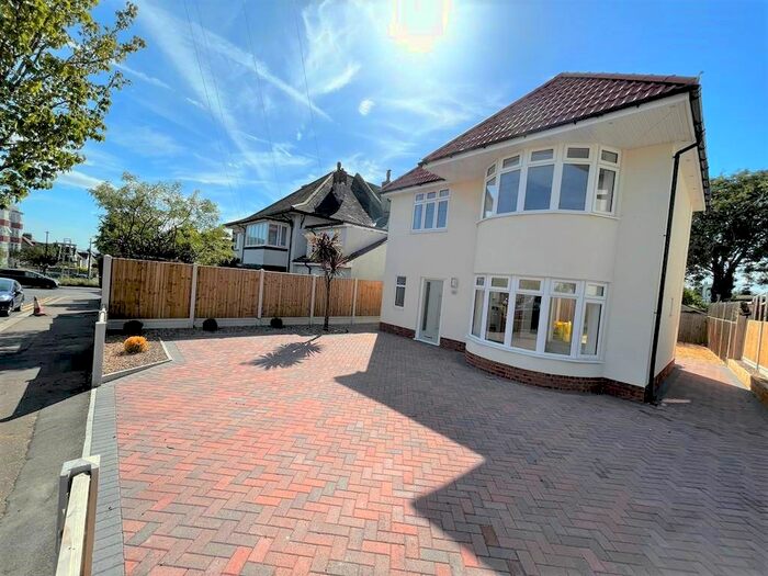 2 Bedroom Detached House To Rent In Ailsa Road, Westcliff, SS0