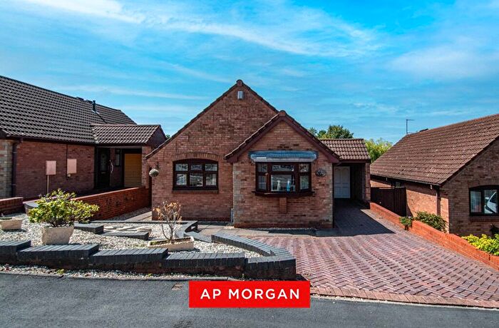2 Bedroom Bungalow For Sale In Higgs Field Crescent, Cradley Heath, West Midlands, B64