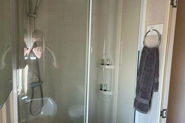 2 Bedroom Caravan For Sale In Pevensey Bay Holiday Park, Pevensey Bay, Eastbourne, East Sussex, BN24