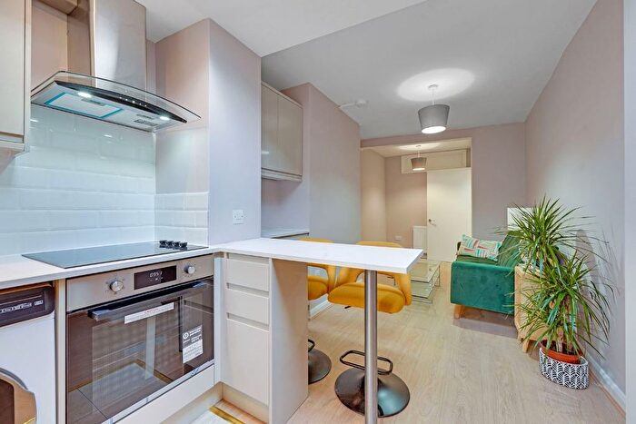 2 Bedroom Flat To Rent In Apprentice Way, Clarence Road, London, E5