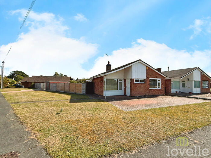 3 Bedroom Bungalow For Sale In Waverley Avenue, Lincoln, LN6