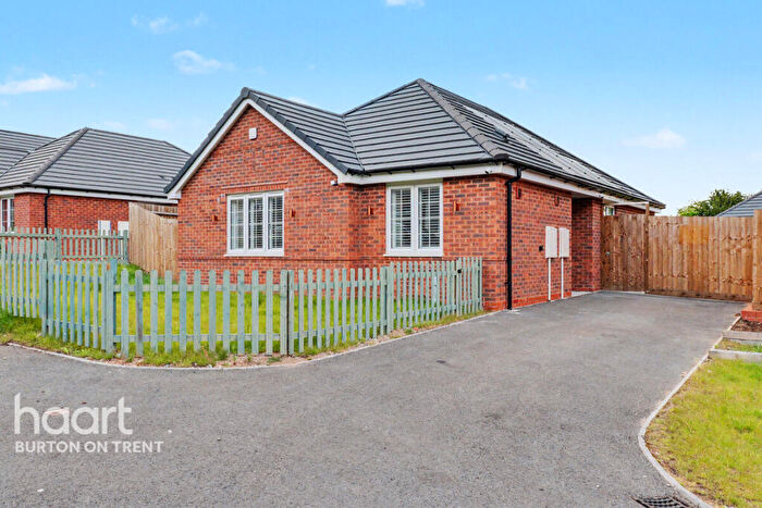 3 Bedroom Detached Bungalow For Sale In Aspen Way, Swadlincote, DE11
