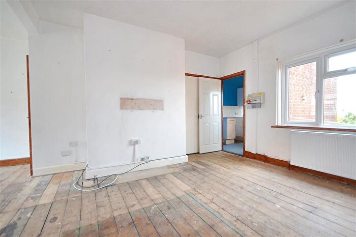 2 Bedroom Terraced House For Sale In Campbell Road, Eastleigh, SO50