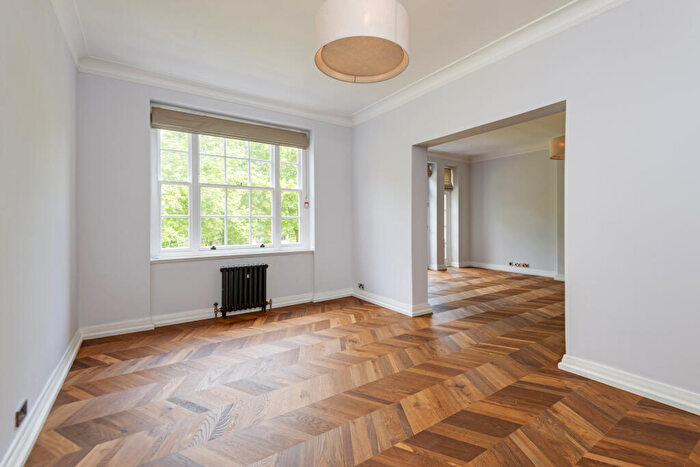 4 Bedroom Apartment To Rent In Eyre Court, Finchley Road, St John's Wood, London, NW8