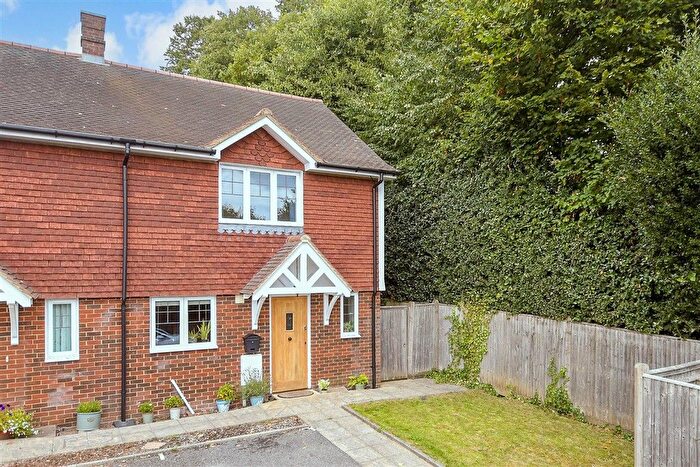 2 Bedroom End Of Terrace House For Sale In Hempstead Road, Uckfield, East Sussex, TN22