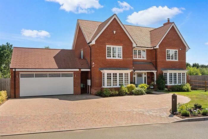 5 Bedroom Detached House For Sale In Barnes Close, Luddington, Stratford-Upon-Avon, CV37
