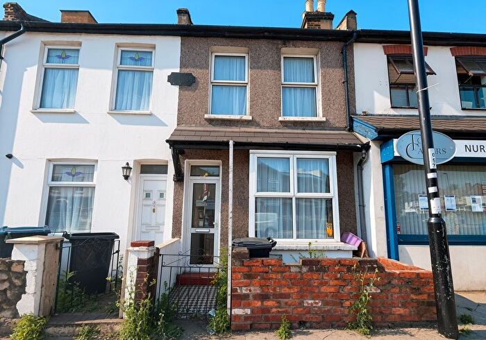 2 Bedroom Terraced House For Sale In Whitehorse Road, Thornton Heath, Surrey, CR7