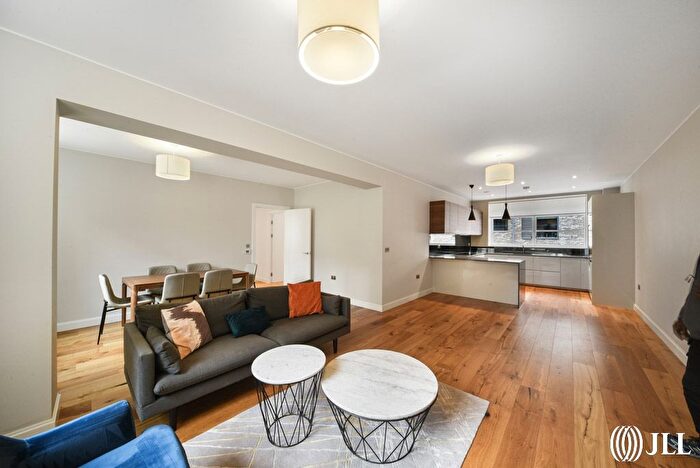 2 Bedroom Flat To Rent In Carpet Street, London, E15