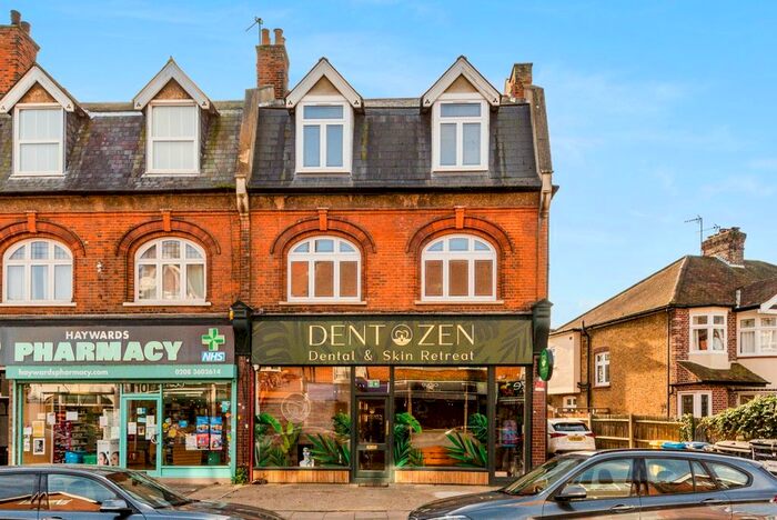 2 Bedroom Flat To Rent In Queen Annes Place, Enfield, EN1