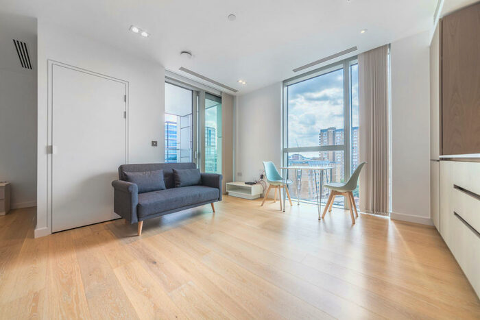 Apartment To Rent In City Road, London, EC1V