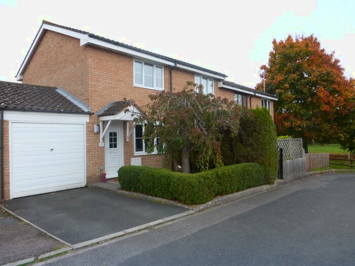 2 Bedroom End Of Terrace House To Rent In Taunton Way, Hereford, HR4