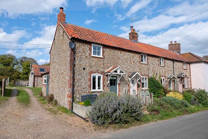 1 Bedroom Cottage For Sale In North Creake, Fakenham, NR21