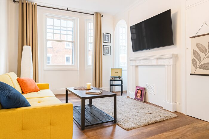 2 Bedroom Flat To Rent In Flat, Freshwater Court, A Crawford Street, London, W1H