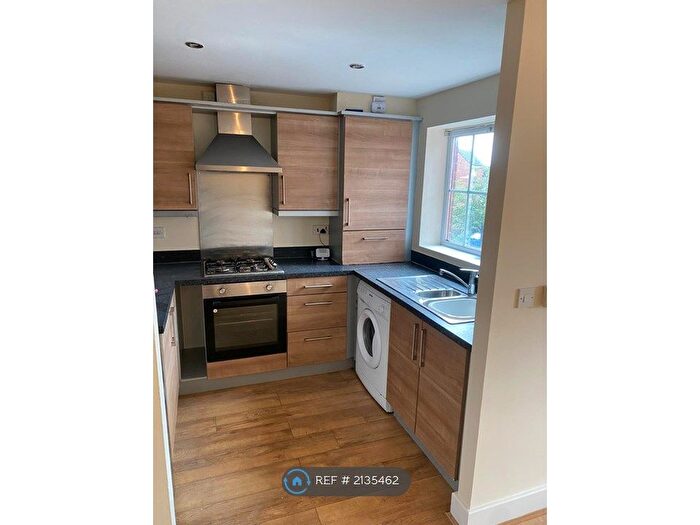 2 Bedroom Flat To Rent In Reed Close, Farnworth, Bolton, BL4