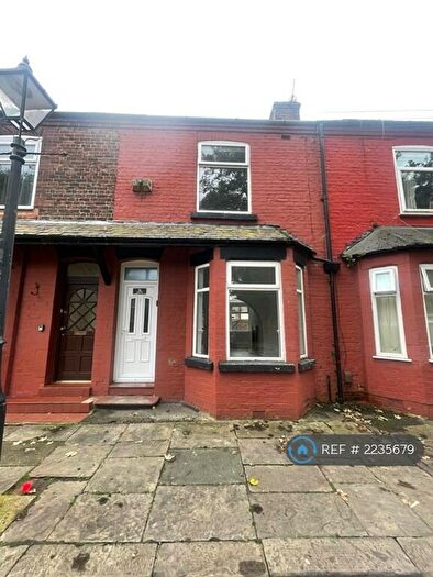 3 Bedroom Terraced House To Rent In Village Street, Salford, M7