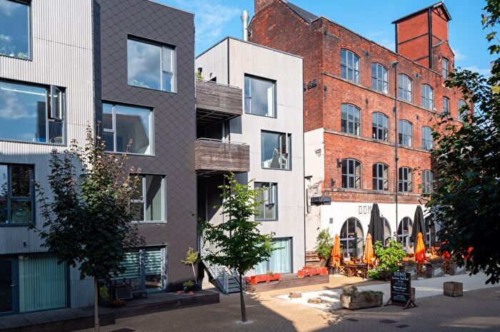 2 Bedroom Flat To Rent In Little Kelham Street, Sheffield, S3