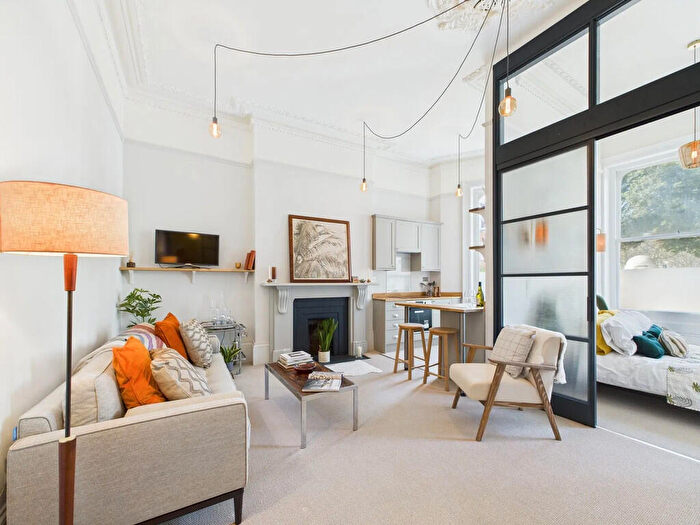 1 Bedroom Flat To Rent In Denmark Terrace, Brighton, BN1