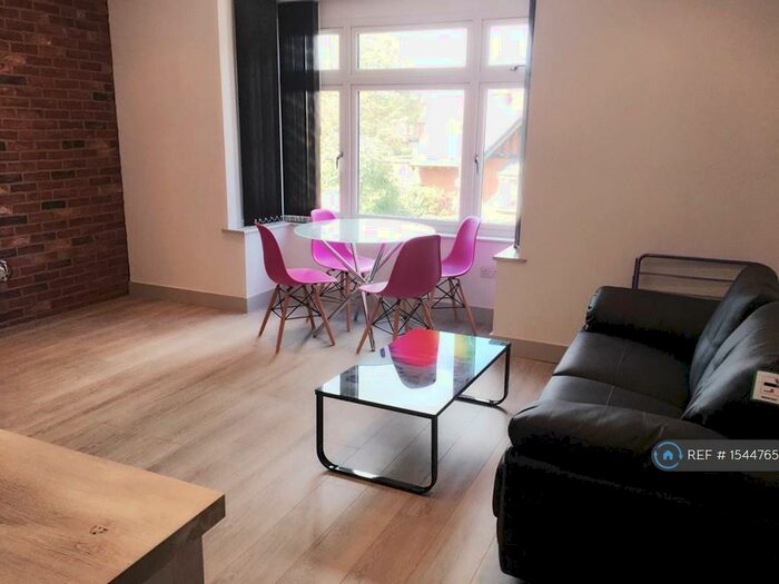 2 Bedroom Flat To Rent In Bournville, Birmingham, B30