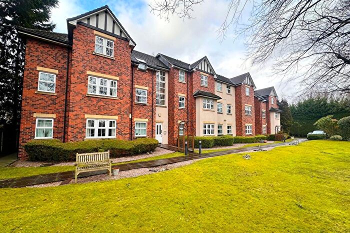 2 Bedroom Apartment For Sale In London Road South, Poynton, SK12