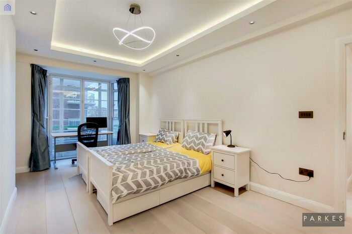 3 Bedroom Flat To Rent In Dorset House, NW1