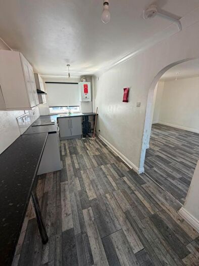 3 Bedroom End Of Terrace House To Rent In Felton Road, Barking, IG11
