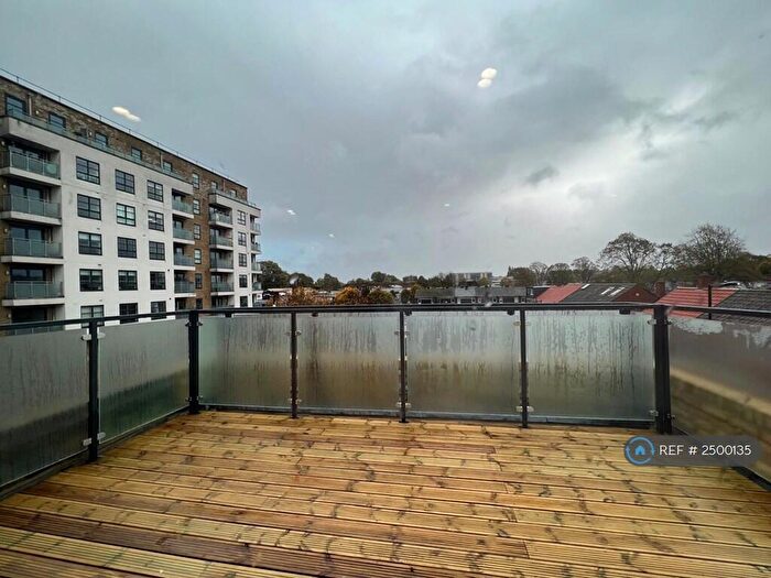 4 Bedroom Flat To Rent In Rye Lane, London, SE15