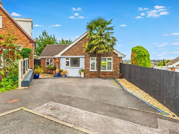 4 Bedroom Detached Bungalow For Sale In Violet Road, Carlton, Nottingham, NG4