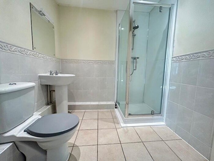 2 Bedroom Apartment To Rent In William Street, Swindon, Wiltshire, SN1