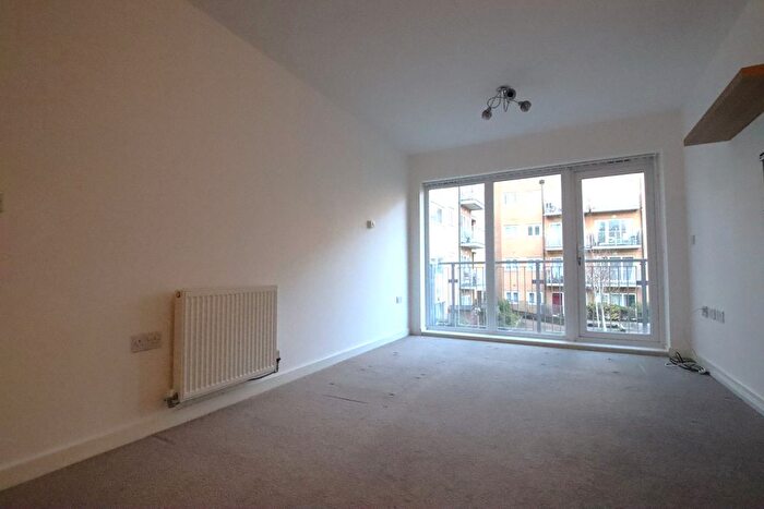 2 Bedroom Flat To Rent In Whitestone Way, Croydon, CR0