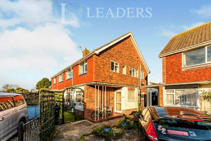 2 Bedroom Maisonette To Rent In Sutherland Close, Rustington, BN16