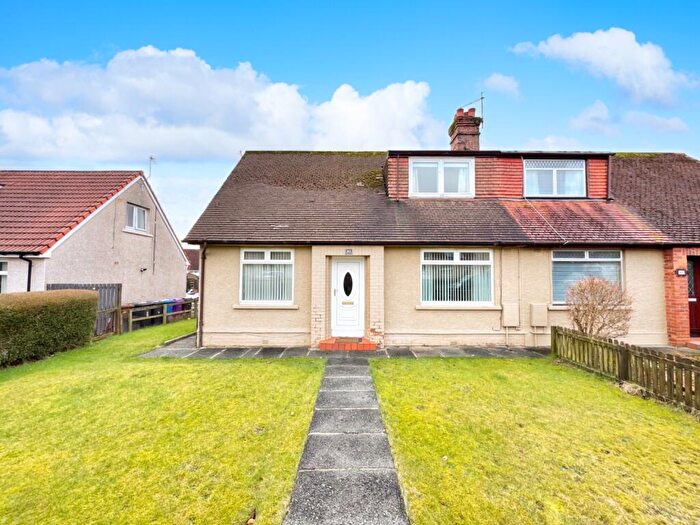 3 Bedroom Semi-Detached House For Sale In Lynn Drive, Kilbirnie, KA25