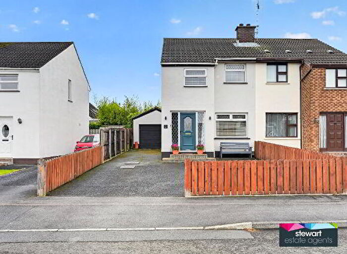 3 Bedroom Semi-Detached House For Sale In Cambrai Park, Waringstown, BT66