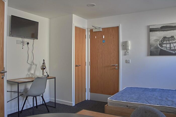 1 Bedroom Flat To Rent In A Whiteladies Road, Bristol, BS8