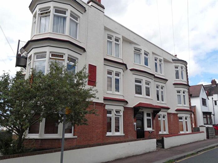 1 Bedroom Apartment To Rent In Marlborough Court, Woodfield Road, Leigh On Sea, SS9
