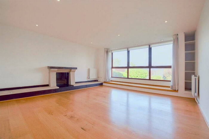 5 Bedroom Detached House To Rent In Upper Richmond Road West, Sheen, SW14